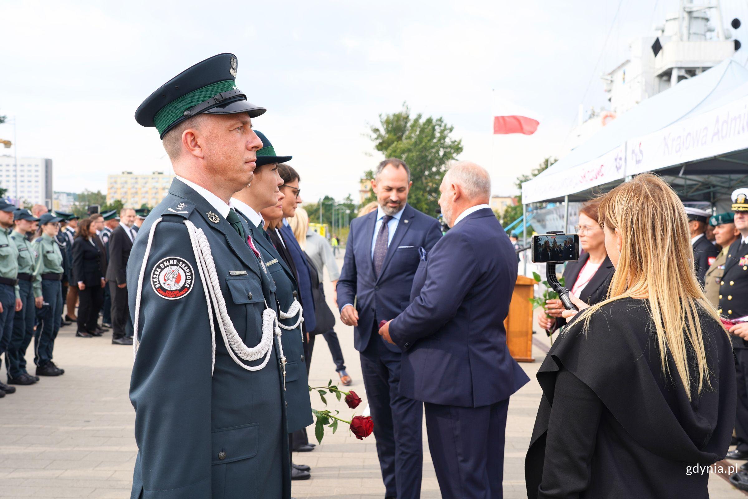 35 nowych funkcjonariuszy ślubowało. Wyjątkowe obchody Dnia KAS w Gdyni