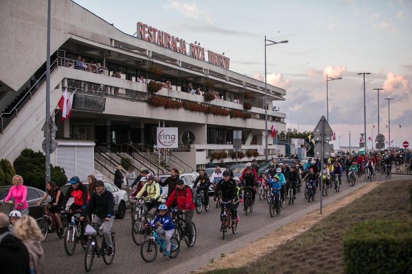 Miasto znów rozbłyśnie rowerowymi lampkami. Przed nami Gdyński Nocny Przejazd Rowerowy