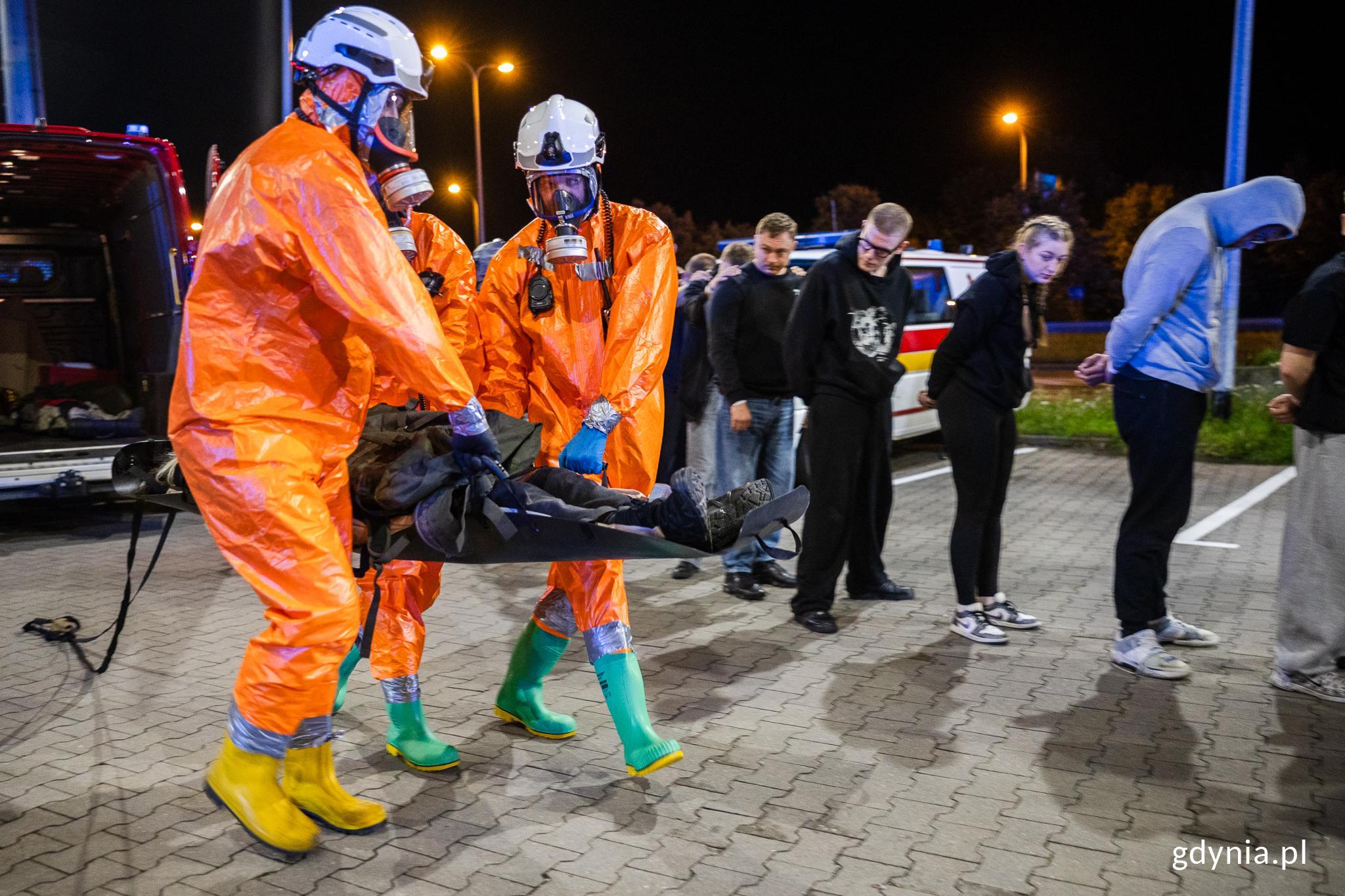 Nocne ćwiczenia w centrum miasta. Służby gotowe na sytuacje kryzysowe
