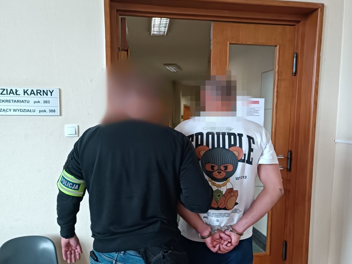 Poranny pościg ulicami Gdyni. Nie zatrzymał się do kontroli - był pijany i miał zakaz prowadzenia pojazdów