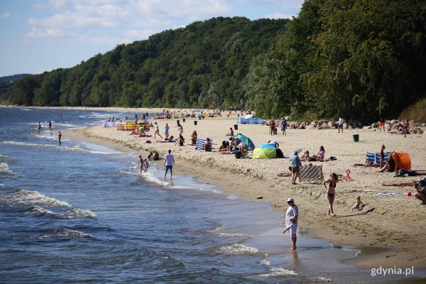 Raport plażowy. Gdyński weekend rozpoczęty, wszystkie kąpieliska zapraszają