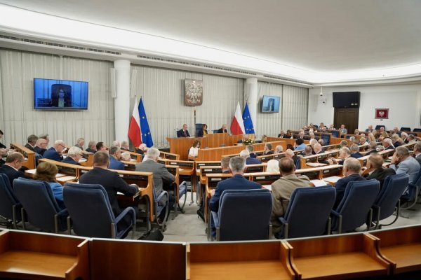 Senat przyjął ustawę metropolitalną