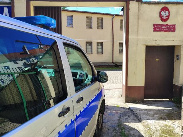 Trzech sprawców rozboju zatrzymanych przez kryminalnych. Najbliższe dwa miesiące spędzą w areszcie.