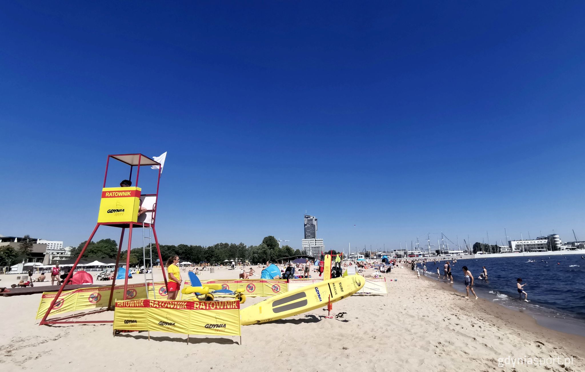 Tysiąc interwencji. Sezon na gdyńskich plażach za nami