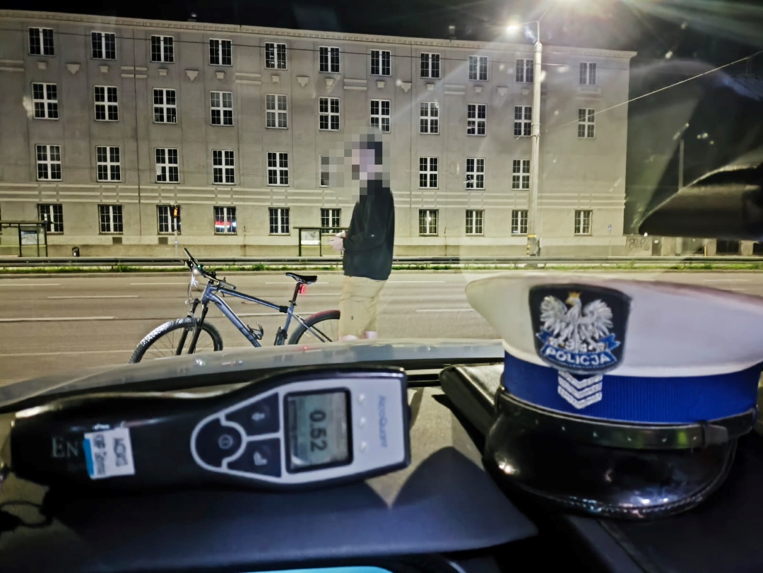 W ręce gdyńskiej drogówki wpadł pijany rowerzysta.