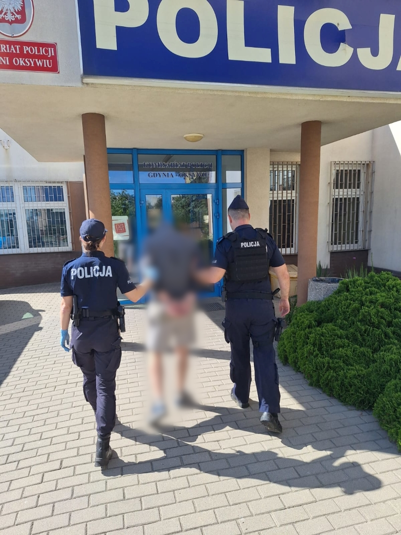 Zatrzymany za rozbój na terenie działek rekreacyjnych. Był poszukiwany do odbycia kary pozbawienia wolności.